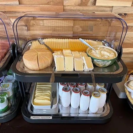 Hotell Westendia And Free Parking Breakfast