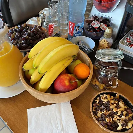 Westendia And Free Parking Breakfast Отель 2*