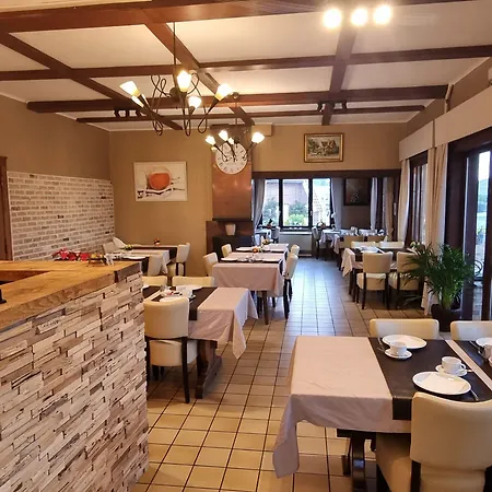 Westendia And Free Parking Breakfast