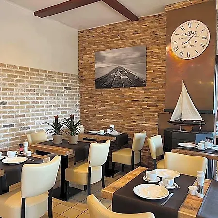 Hotel Westendia Inclusief Parking And Breakfast ! 2*