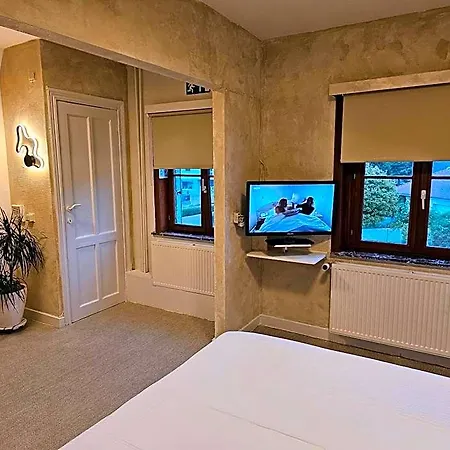 Westendia Inclusief Parking&top Breakfast ! 2*