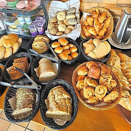 Westendia Inclusief Parking And Breakfast ! Westende