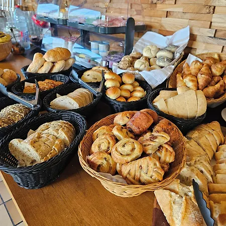 Westendia Inclusief Parking And Breakfast ! Hotel