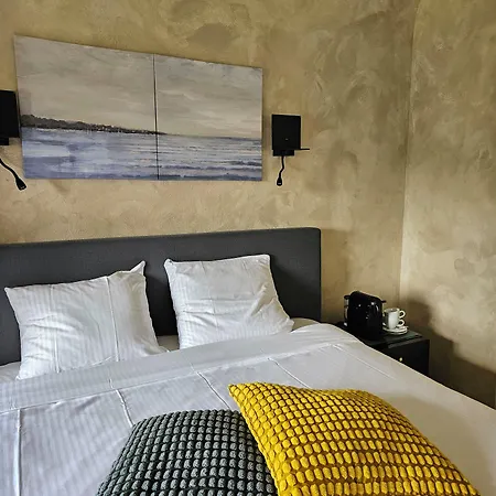 Hotel Westendia Inclusief Parking And Breakfast ! 2*