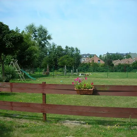 Отель Westendia And Free Parking Breakfast