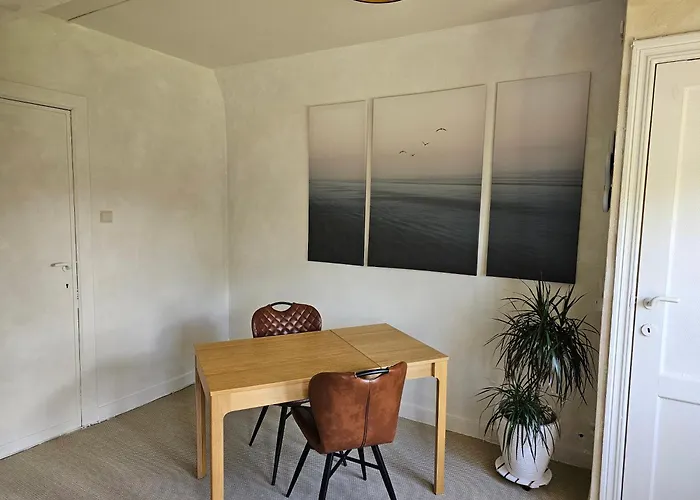 Hotell Westendia And Free Parking Breakfast