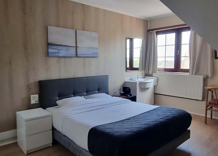 Westendia And Free Parking Breakfast 2* Westende