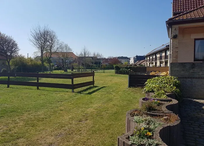 Westendia And Free Parking Breakfast 2* Westende