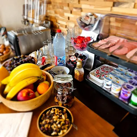 Hotel Westendia And Free Parking Breakfast 2*