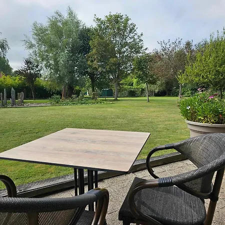 Hotel Westendia And Free Parking Breakfast Westende